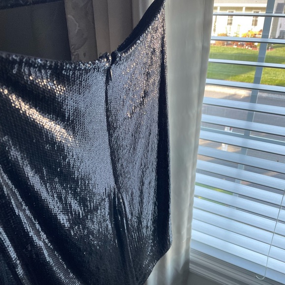 Black Sequin Stretch Skirt - Picture 3 of 6